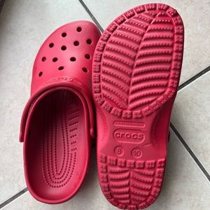 CROCS red